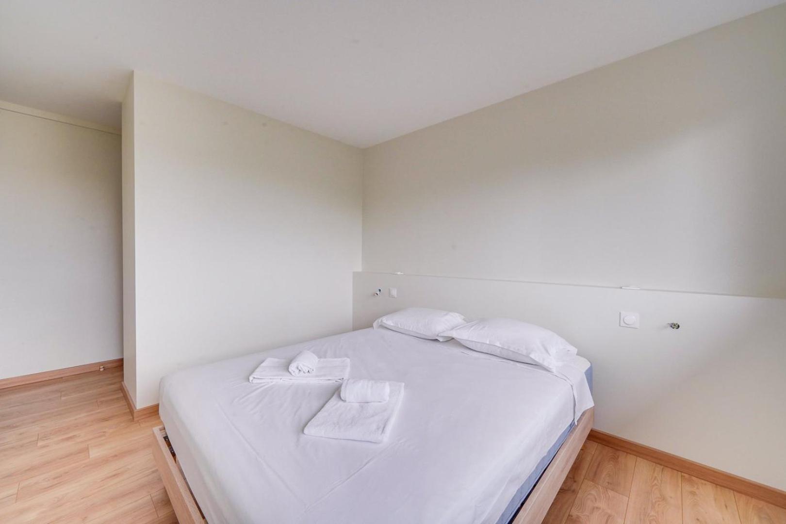 Nice Apartment With Balcony St Genes And Parking Bordeaux Buitenkant foto