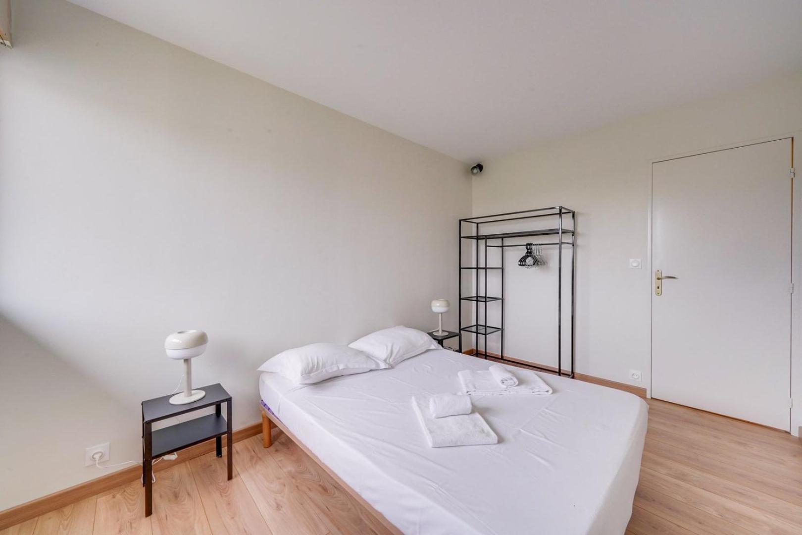 Nice Apartment With Balcony St Genes And Parking Bordeaux Buitenkant foto